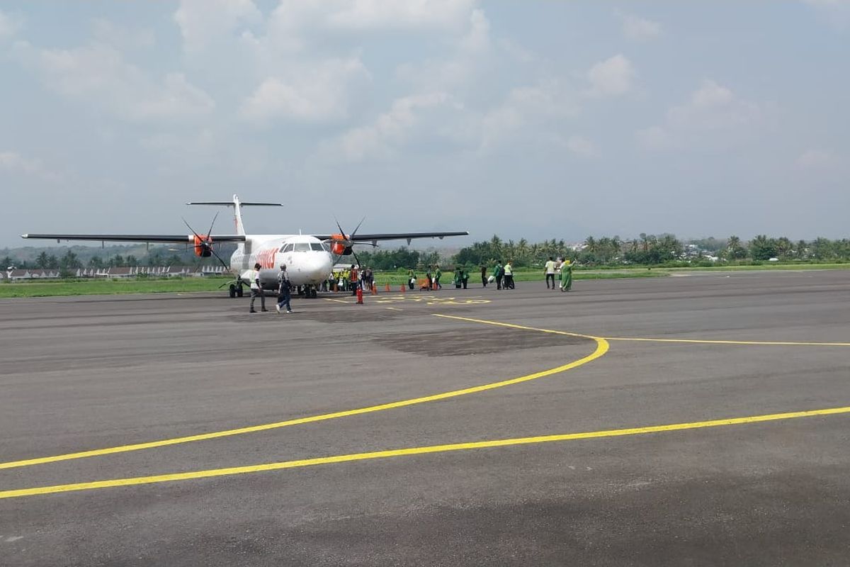 bandara-lombok-kembali-beroperasi-normal-pasca-erupsi-gunung-lewotobi